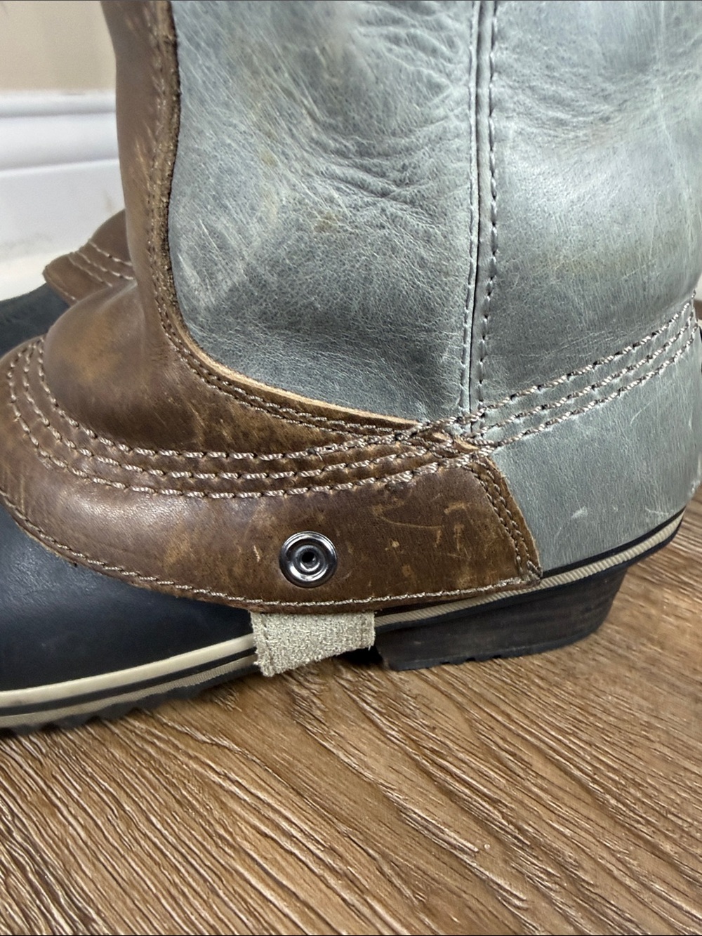 Sorel Slimpack Tall Riding Boots
Size 6 Women’s Gray/Taupe & Brown Leather Duck - Picture 6 of 12